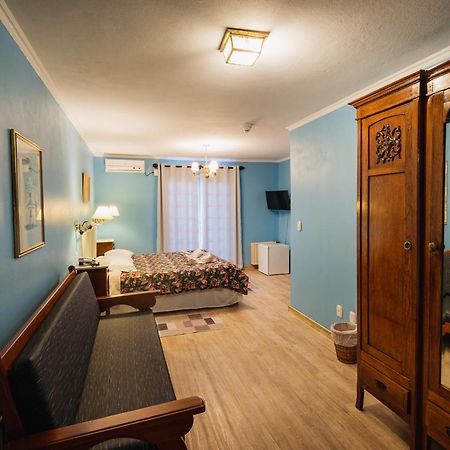 Pousada Casa Rosa 카넬라 외부 사진